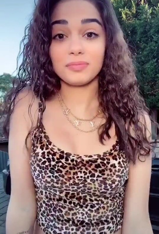 Hot Caroline Marlini in Leopard Crop Top