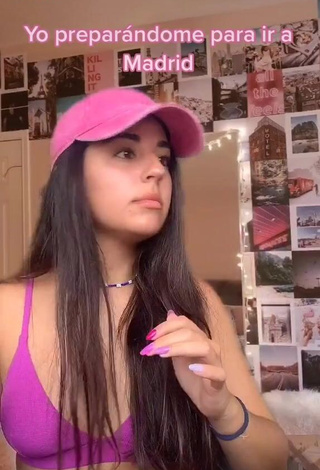 Hot Laura López in Violet Crop Top