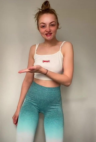 Hot Leah Allington in Turquoise Leggings