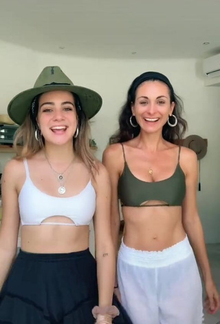 Hot Luann Díez in White Crop Top