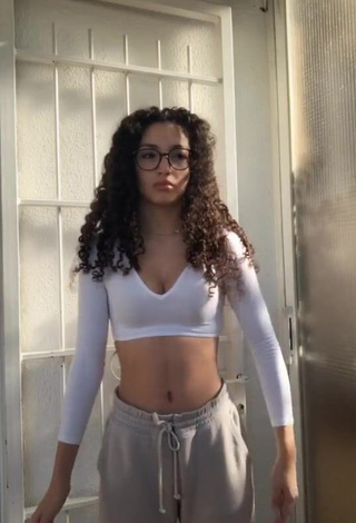 1. Hot María Romero in White Crop Top