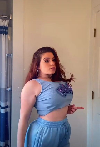 1. Sexy Maria Rengi in Blue Crop Top