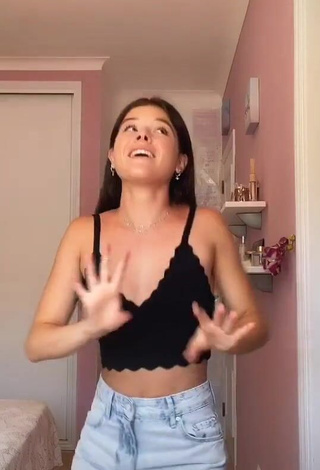 Cute Mélanie Vicente in Black Crop Top