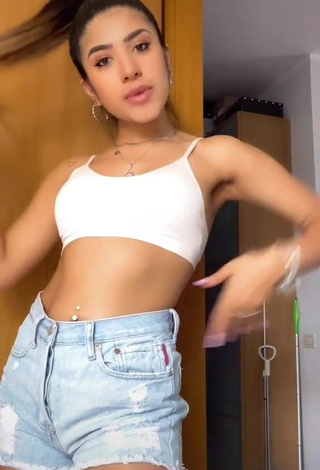 3. Sexy Melissa Tejada in White Crop Top