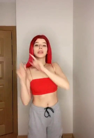 Amazing Merve Yalçın in Hot Red Crop Top