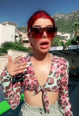 Hottie Merve Yalçın in Leopard Crop Top