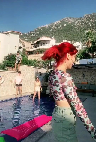 3. Erotic Merve Yalçın in Leopard Crop Top at the Swimming Pool