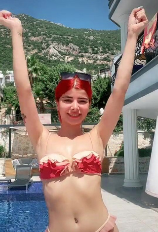 4. Sweet Merve Yalçın in Cute Bikini at the Swimming Pool