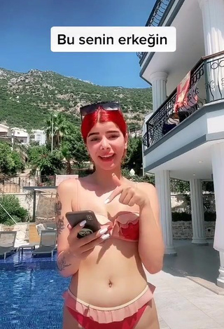 4. Hottie Merve Yalçın in Bikini at the Pool