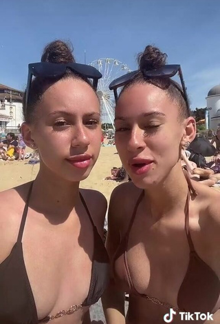 4. Hot Nel.Twinnys in Bikini Top