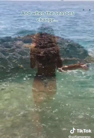 Hot Sofía Moreno in Leopard Bikini in the Sea