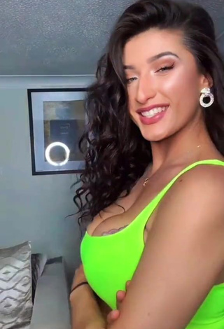 3. Sexy Jessica Ballinger in Lime Green Dress