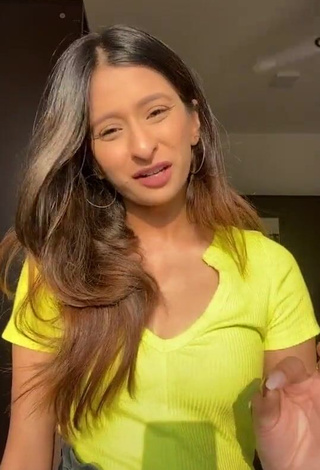 Hot Unnati Malharkar in Yellow Top