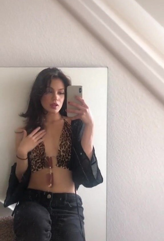 1. Desirable Kimberly Vásquez in Leopard Crop Top