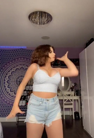 Bryanna Abbruzzo Looks Lovely in Checkered Crop Top