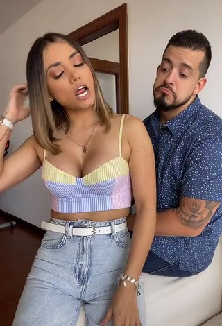 1. Amazing Gaby Asturias Shows Cleavage in Hot Crop Top