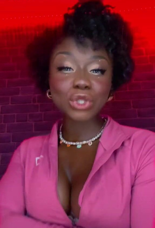 1. Cute Aba Asante Shows Cleavage