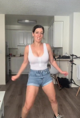 4. Hot Josette Pimenta Shows Cleavage in White Top and Bouncing Boobs