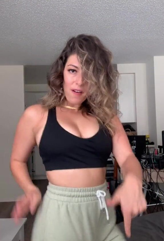 Beautiful Josette Pimenta Shows Cleavage in Sexy Black Crop Top