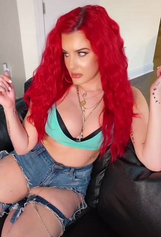 Beautiful Justina Valentine Shows Cleavage in Sexy Green Crop Top