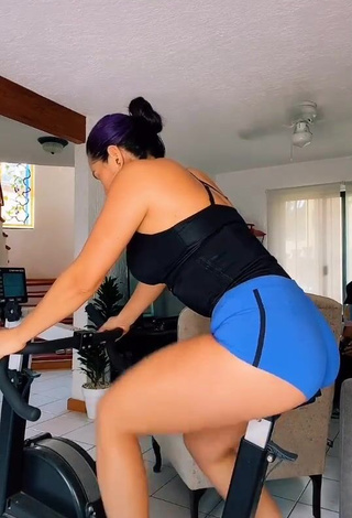 3. Sexy Karla Bustillos Shows Cameltoe while doing Fitness Exercises