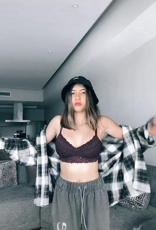 4. Hot Katia Vlogs in Brown Crop Top