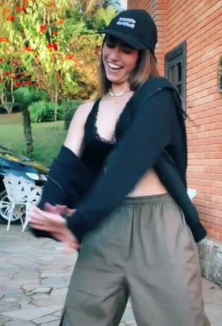 4. Hot Kauana Hofemã in Black Crop Top