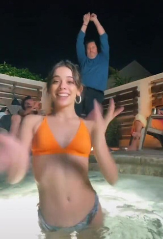 3. Cute Lauren Kettering in Bikini at the Swimming Pool