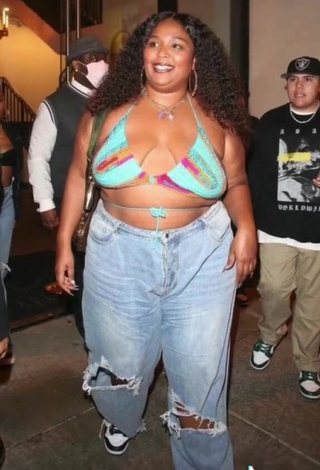 4. Hot Lizzo Shows Cleavage in Bikini Top