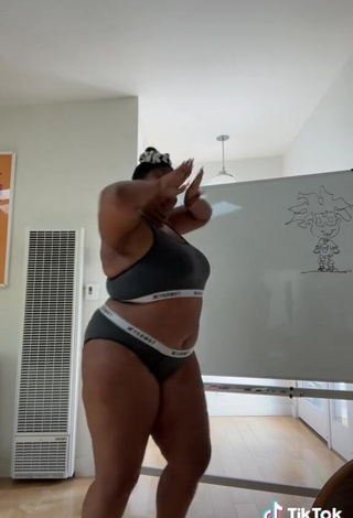 4. Hot Lizzo in Grey Panties