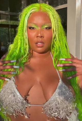 Desirable Lizzo Shows Cleavage in Bikini Top