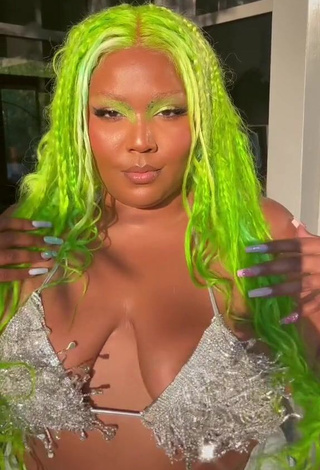 3. Desirable Lizzo Shows Cleavage in Bikini Top