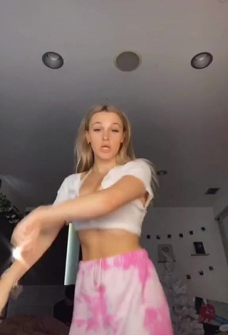 1. Pretty Madi Monroe Shows Cleavage in White Crop Top and Bouncing Boobs