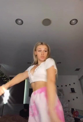 Pretty Madi Monroe Shows Cleavage in White Crop Top and Bouncing Boobs