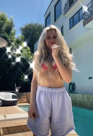 4. Hot Madi Monroe in Pink Bikini Top at the Pool