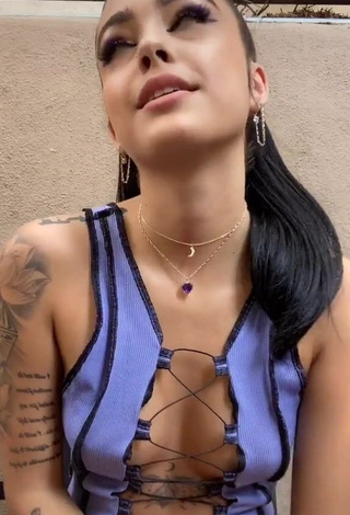 Hot Malu Trevejo Braless (Side Boob)