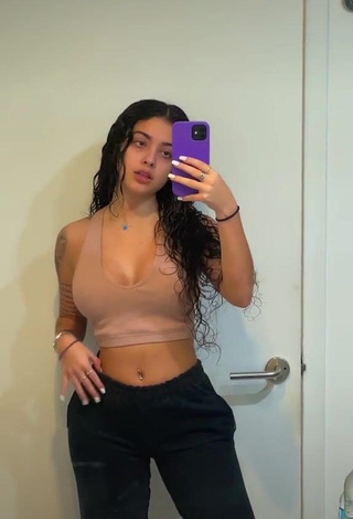 1. Fine Malu Trevejo Shows Cleavage in Sweet Beige Crop Top