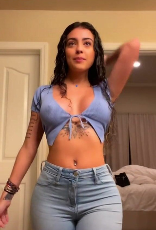 4. Cute Malu Trevejo Braless