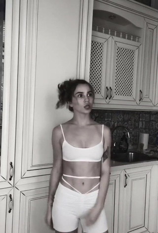 4. Sexy Maryana Ro in White Crop Top