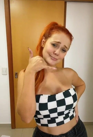 1. Hot Mirela Janis Shows Cleavage in Checkered Tube Top