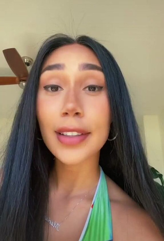 1. Sexy Eva Gutowski Shows Cleavage in Crop Top