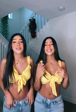 3. Hot Melanie & Meila Shows Cleavage in Crop Top