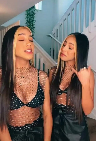 3. Sexy Melanie & Meila in Crop Top