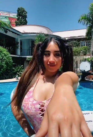 3. Sexy Ana Daniela Martínez Buenrostro Shows Cleavage in Swimsuit at the Pool