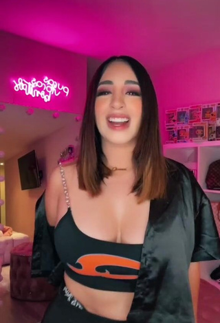 3. Sweetie Ana Daniela Martínez Buenrostro Shows Cleavage in Crop Top