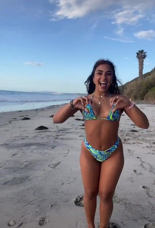 1. Sienna Mae Gomez Looks Dazzling in Bikini at the Beach