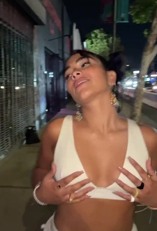 Hot Sienna Mae Gomez in White Bra while Twerking