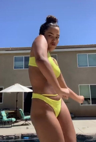 3. Sienna Mae Gomez Looks Magnificent in Yellow Bikini