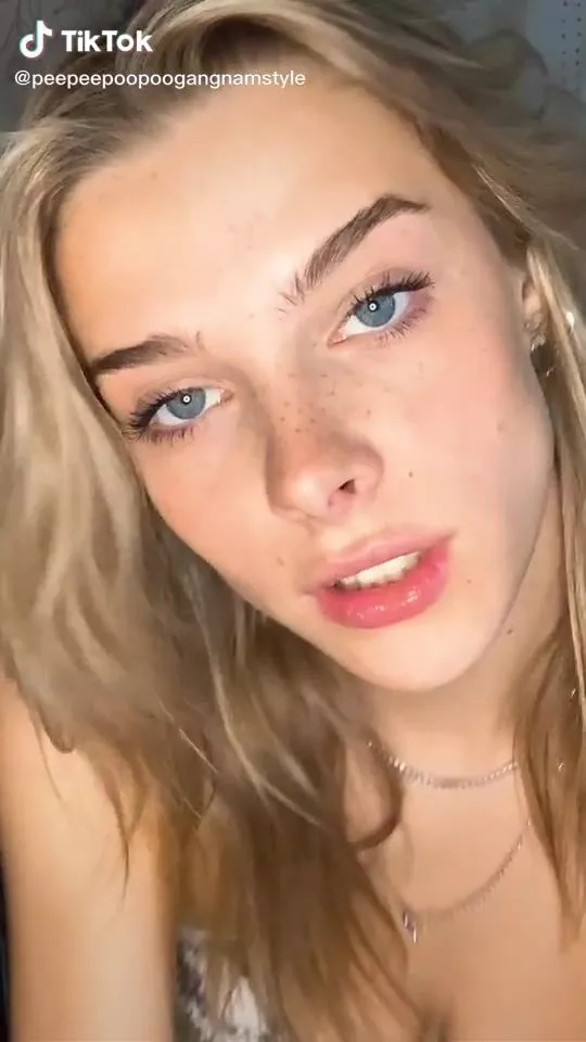 Sweet Ashley Matheson in Cute Crop Top
