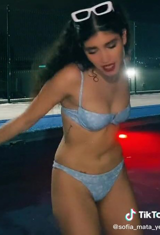 4. Sexy Sofia Mata Shows Cameltoe at the Pool